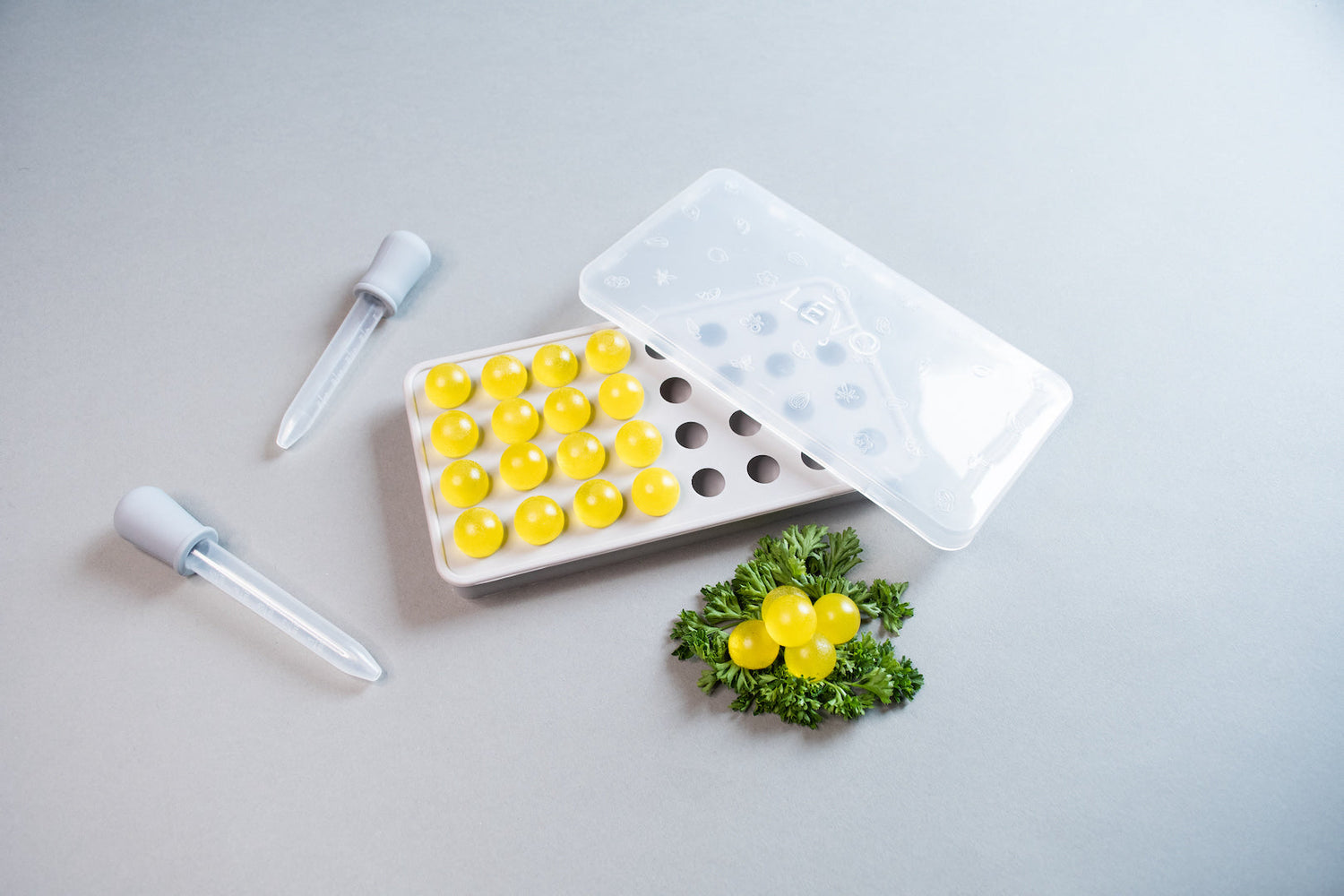 Image of golden pineapple mango gummies, made by LĒVO.