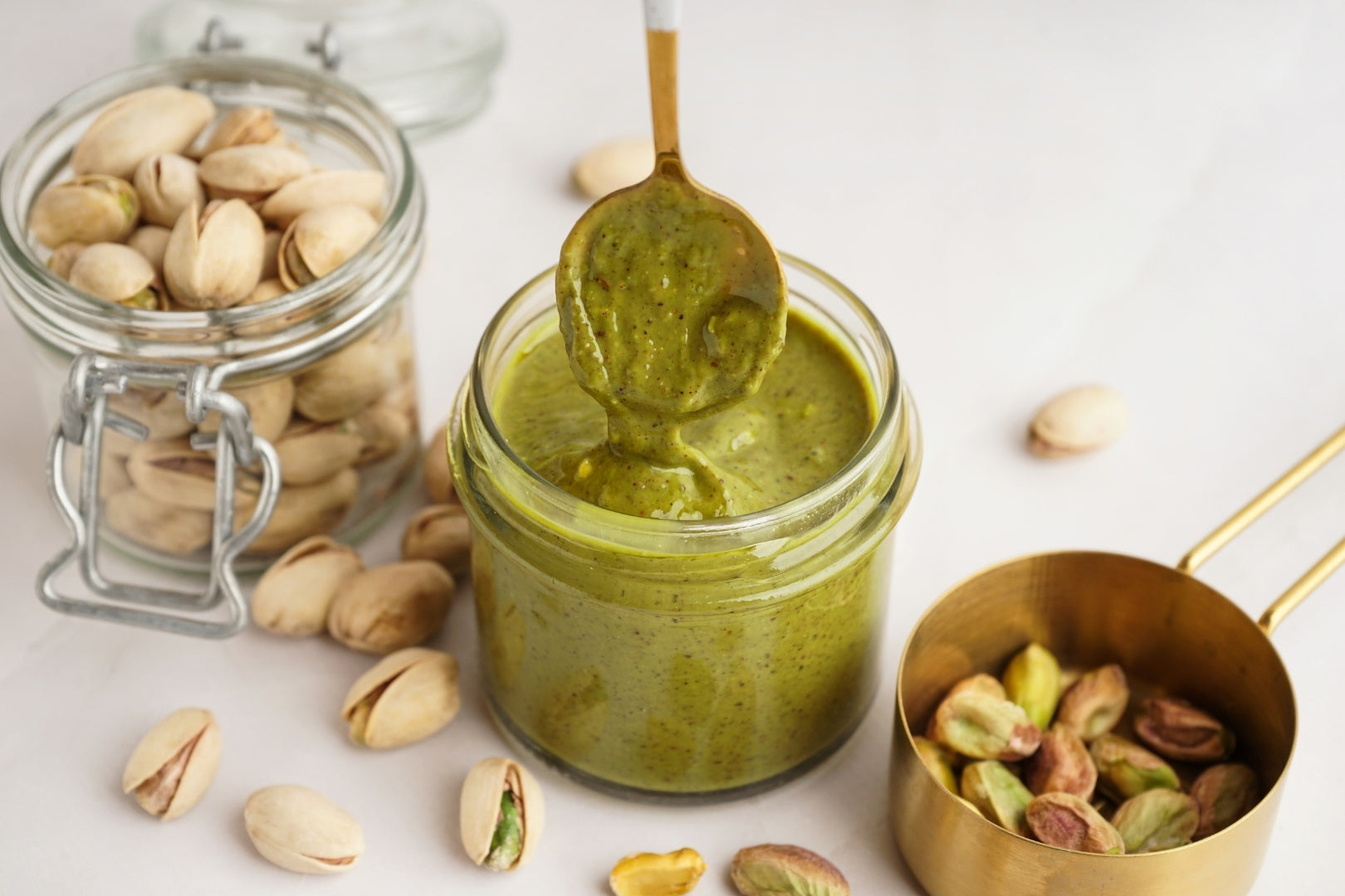 Image of pistachios used in LĒVO's homemade pistachio butter recipe.