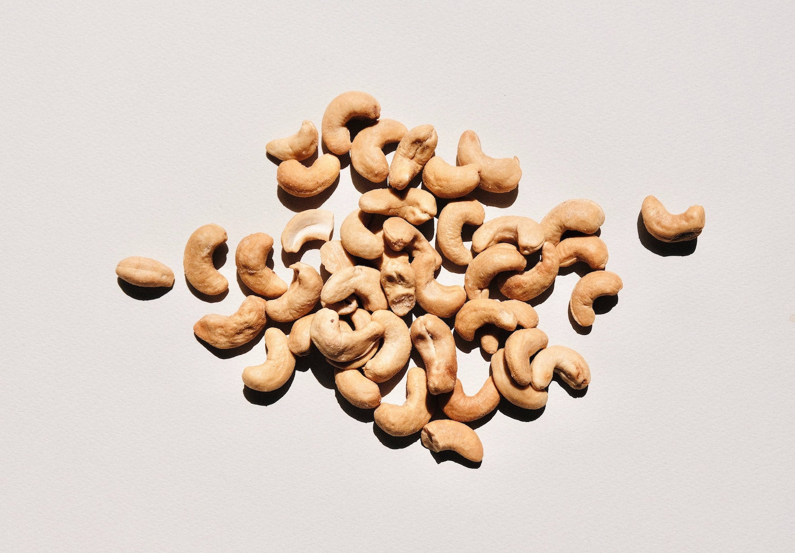 Cashews used to make a cashew spread with the LEVO.