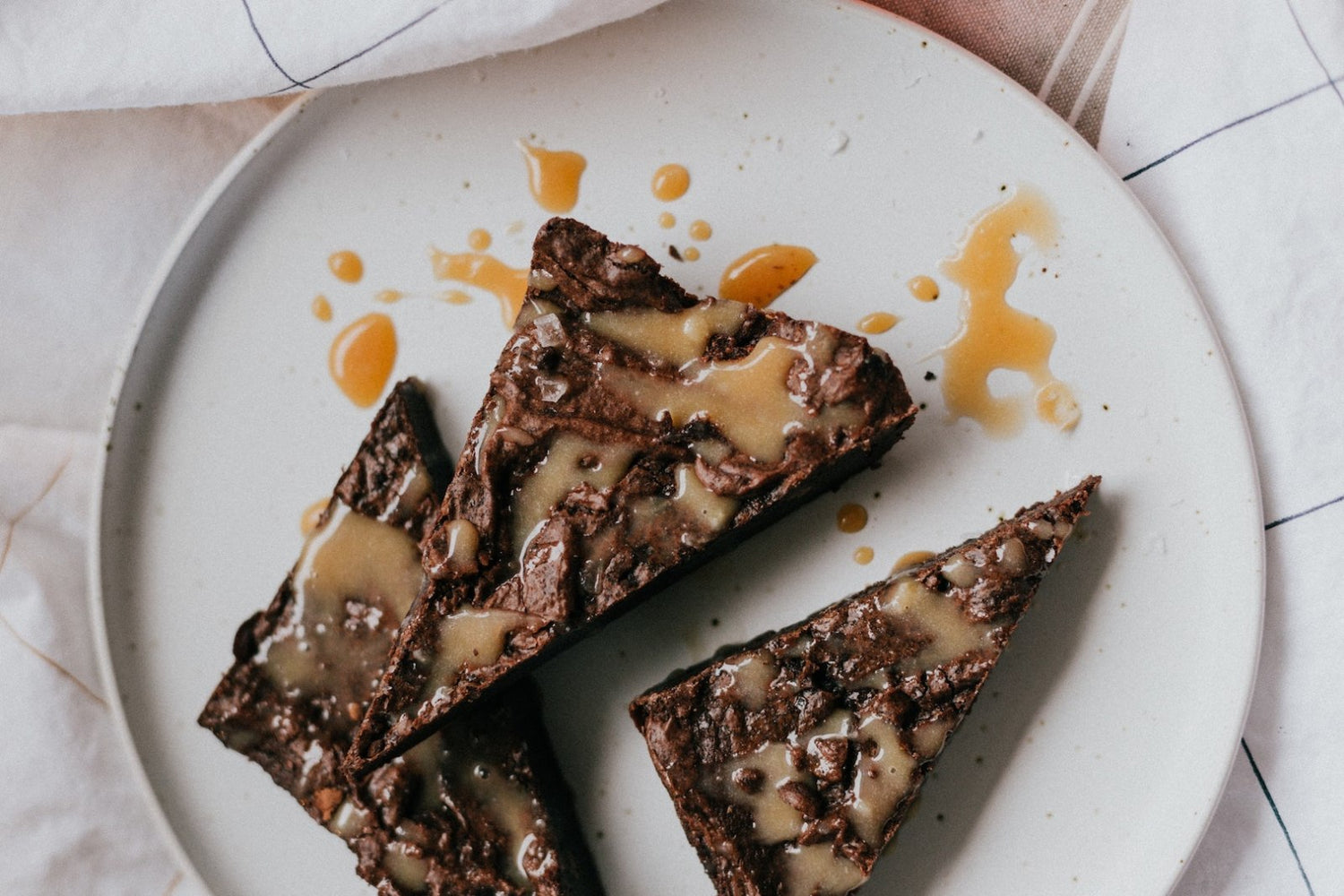 Image of chocolate bark. Made by following LĒVO's infuse goji cacao chocolate bark recipe.