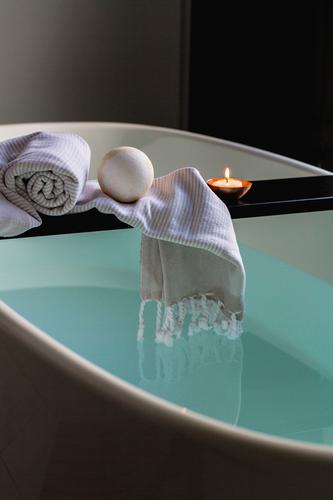 Image of the final bath bomb product after following LEVO's how to make diy bath bombs guide.