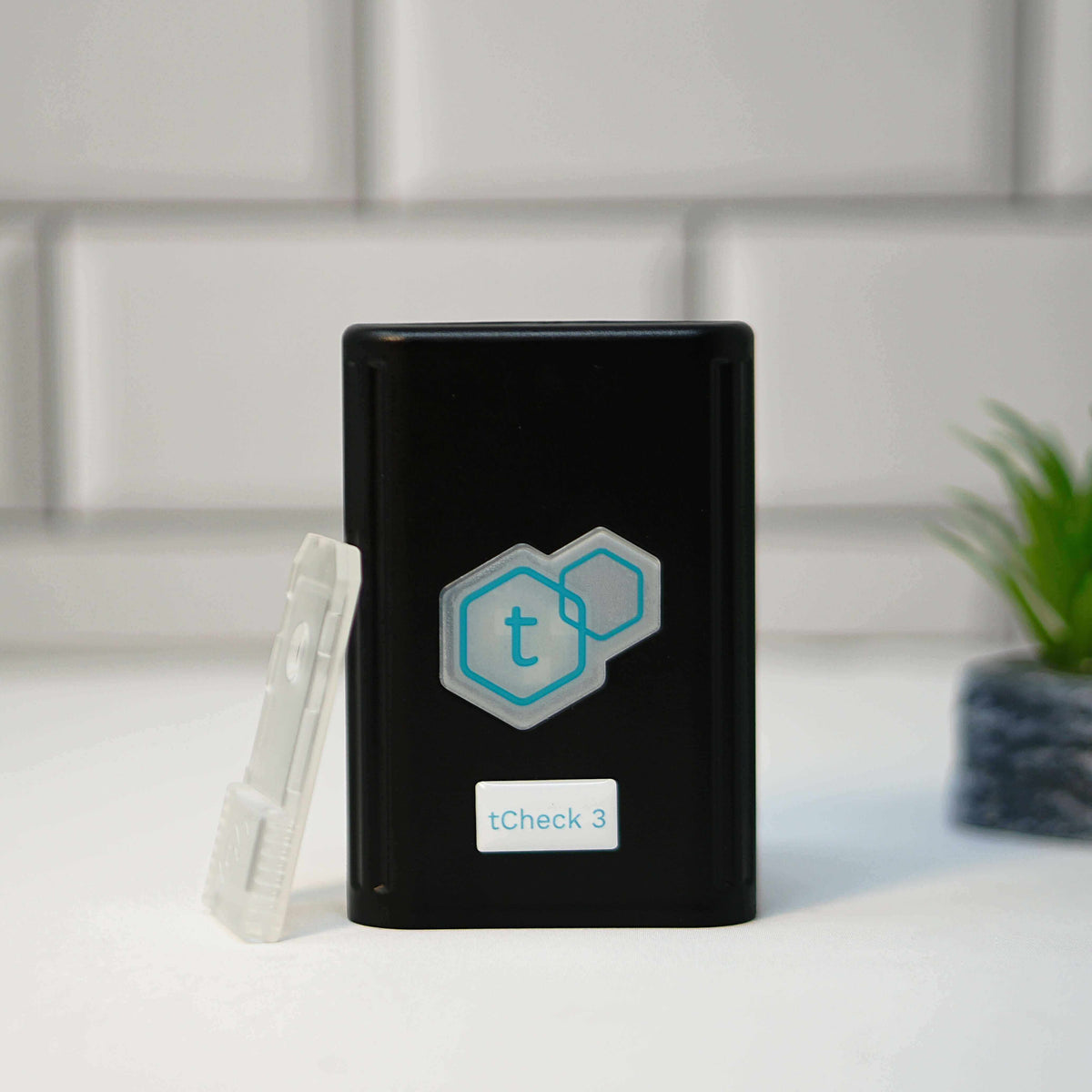 tCheck 3 Black