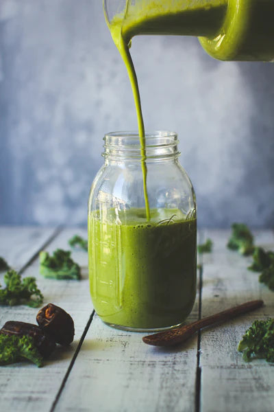 Image of a green smoothie made by LEVO 