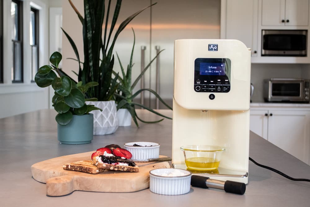 The Best Time and Temperature for Infusing Flower into Butter, Oil, and