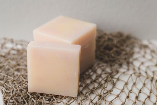 Image of LEVO's DIY lotion bar recipe. 