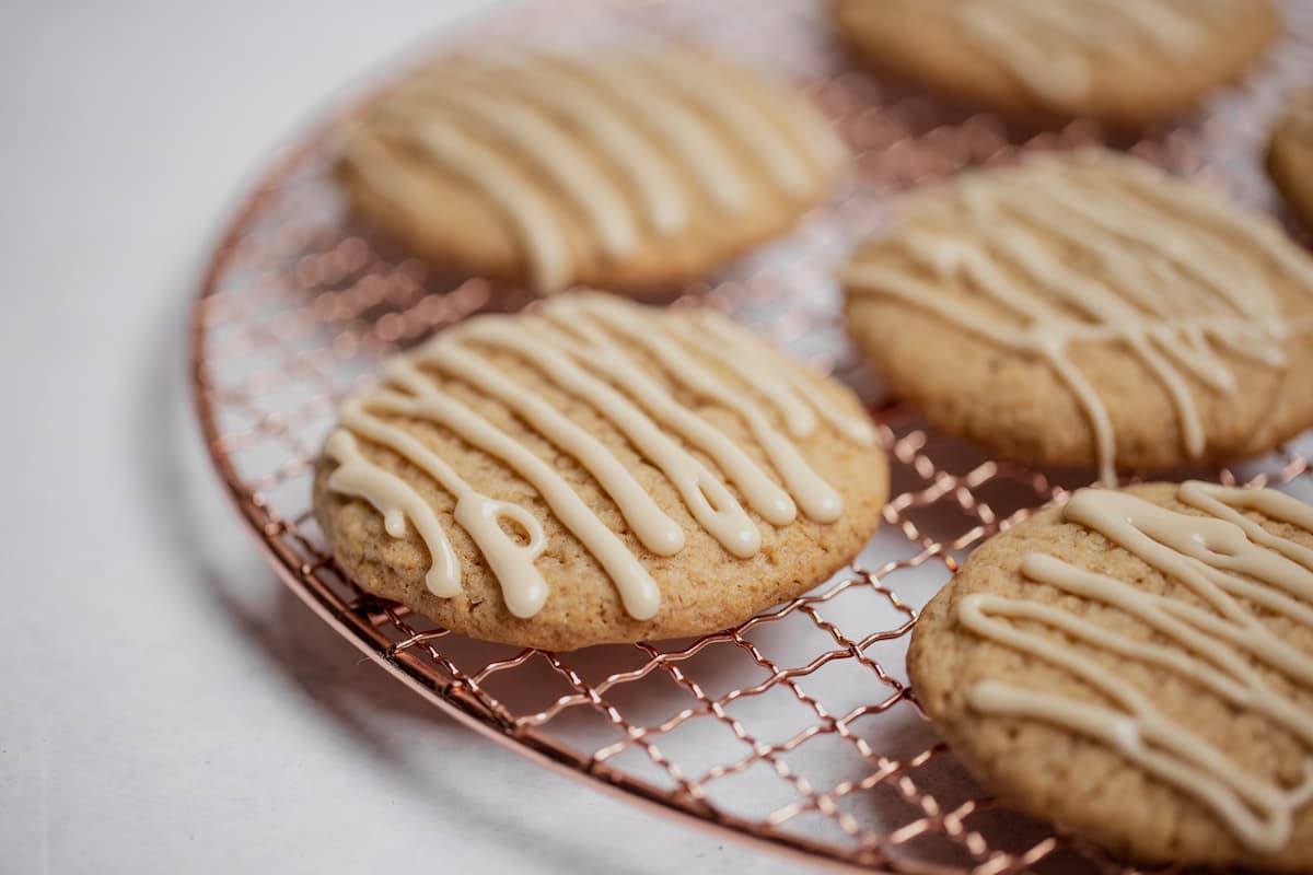 Eucalyptus-Infused Maple Syrup Oatmeal Cookies