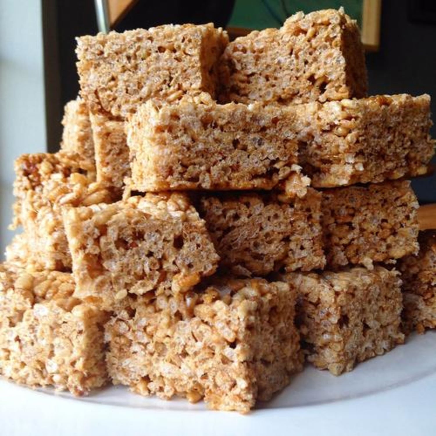 Image of a plate of infused rice krispies made using LĒVO.