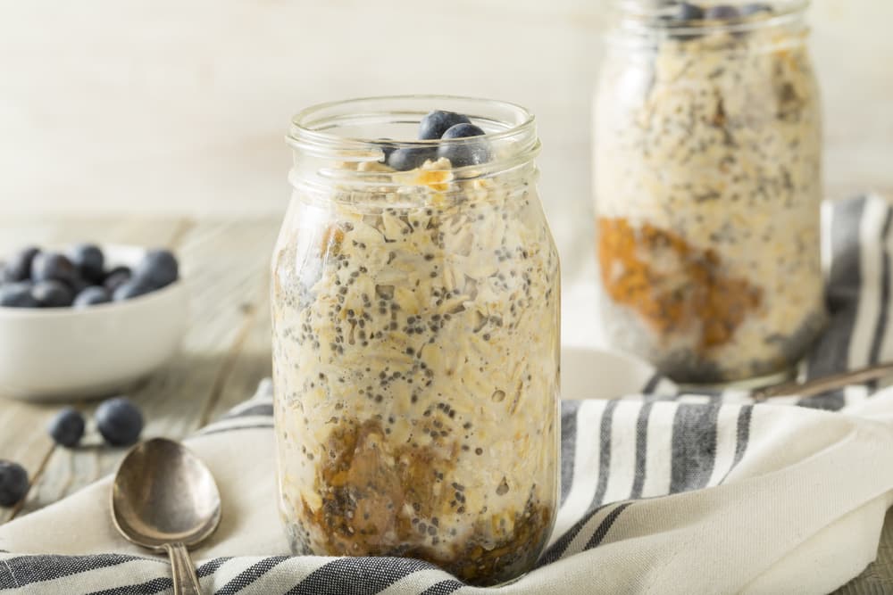 overnight oats with hemp milk