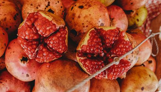 Image of LEVO's fresh ricotta recipe with pomegranate seeds.