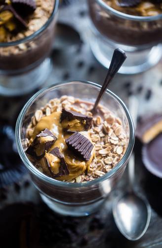 Image of vegan peanut butter cups recipe, made by LEVO.