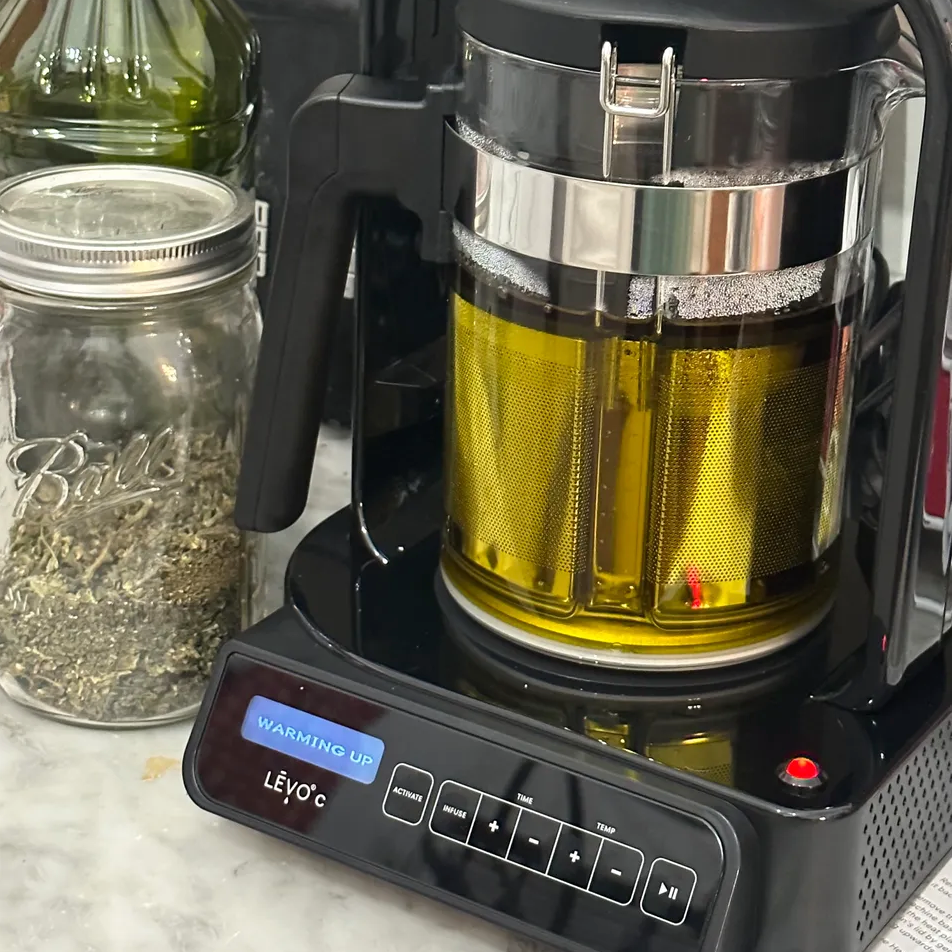 Lvo Machine LĒVO Infusion Machines | Oil & Herb Infusers – LĒVO C, II+, Lux