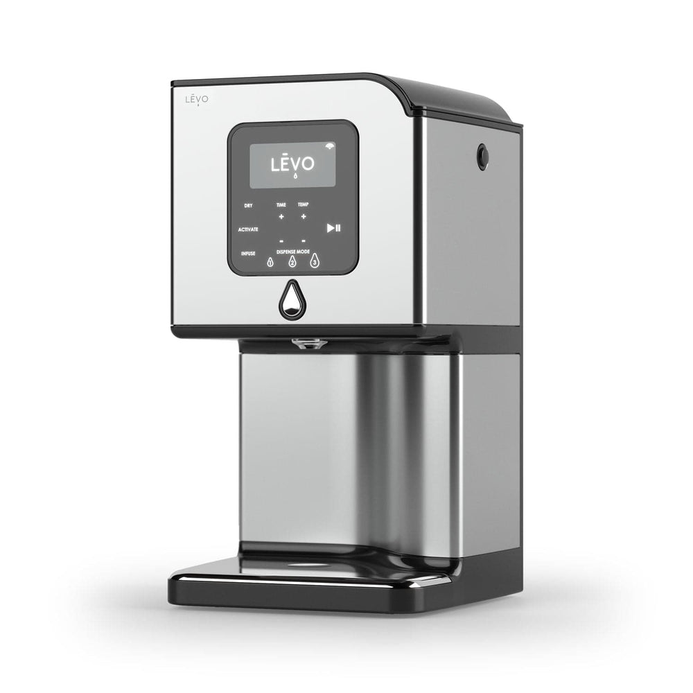 LĒVO Lux in stainless steel on a kitchen counter
